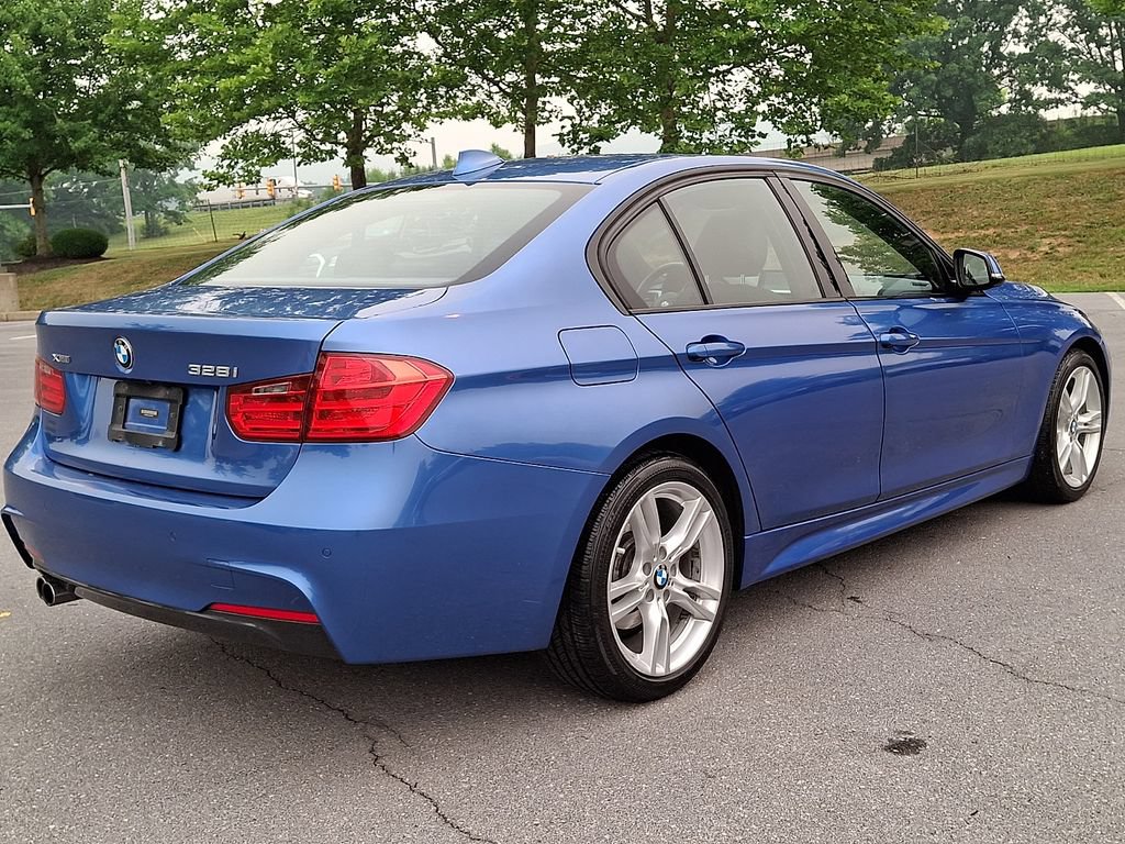 Used 2014 BMW 328i xDrive Sedan AWD/4WD image 9