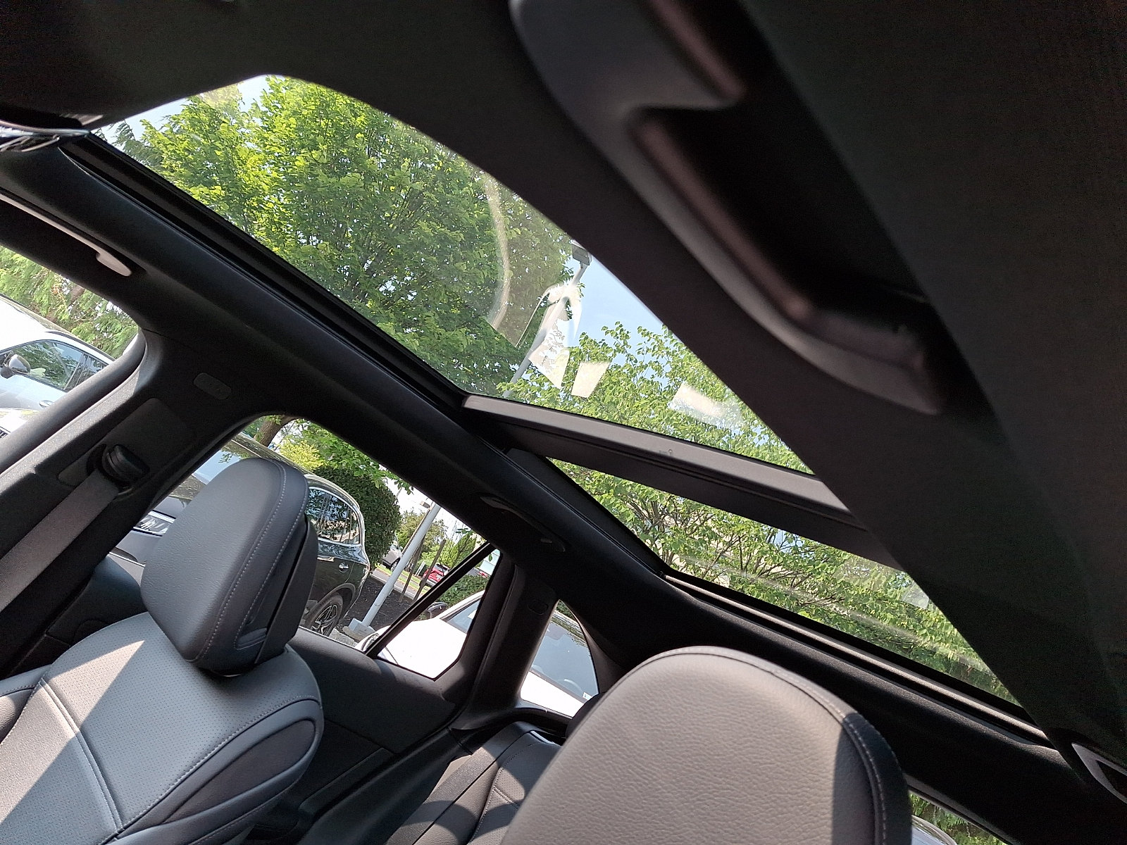 New 2026 Mercedes-Benz GLC 300 4MATIC image 12