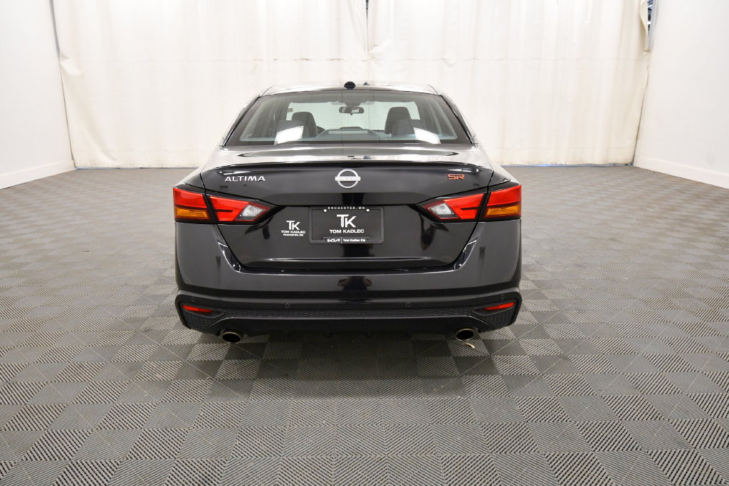 Used 2023 Nissan Altima 2.5 SR FWD image 6