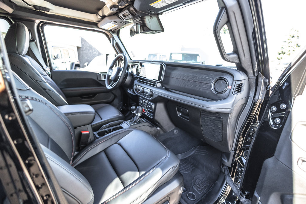 Used 2026 Jeep Wrangler Unlimited Rubicon 392 w/ Quick Order Package 27X Moab AWD/4WD image 21