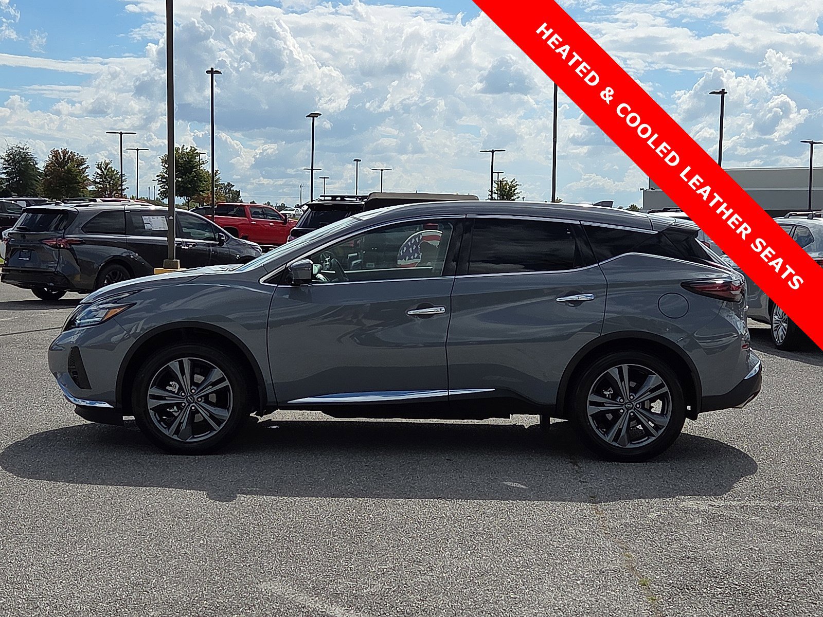 Used 2024 Nissan Murano Platinum w/ Cargo Package image 3