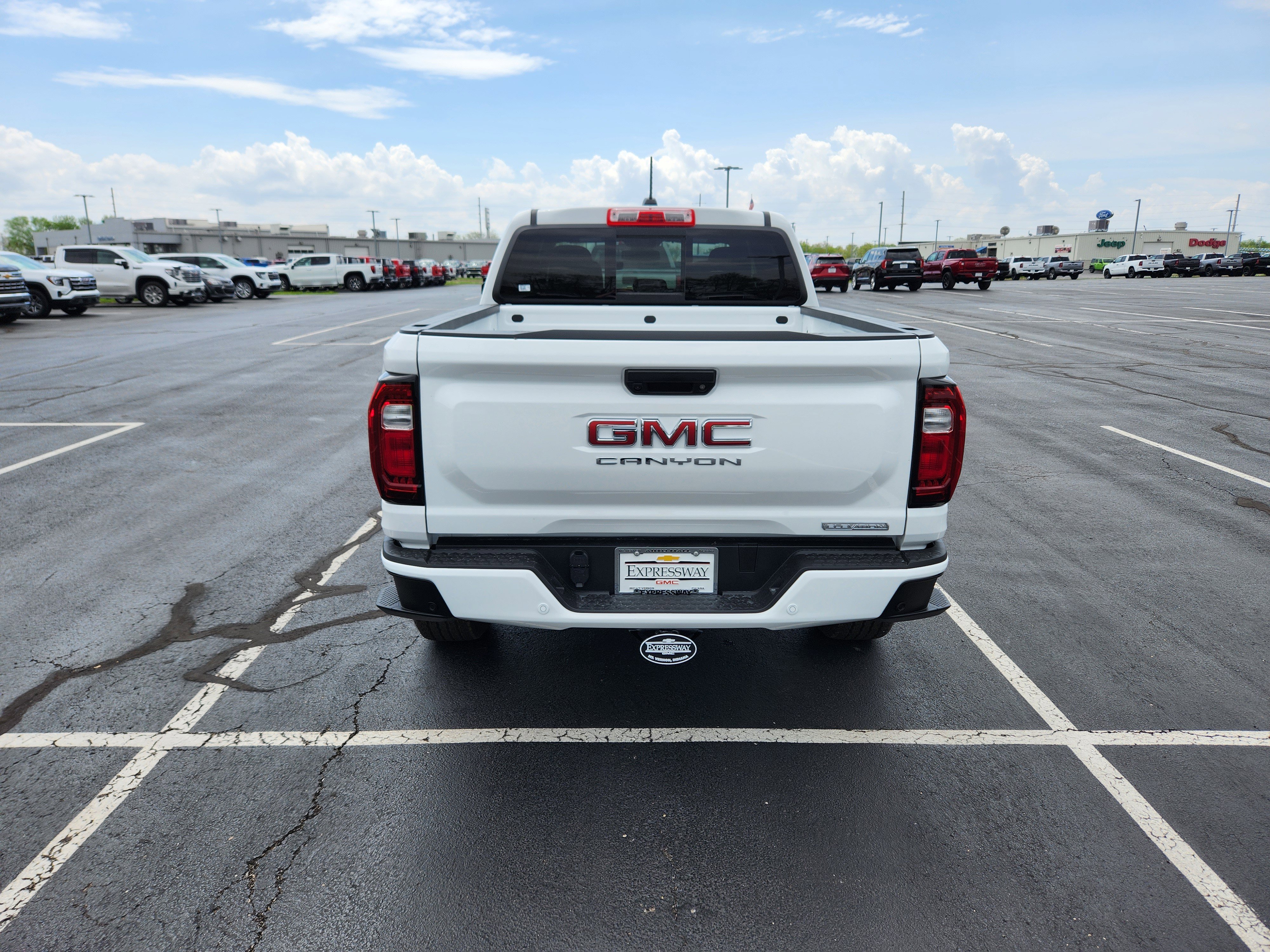 New 2025 GMC Canyon Elevation w/ Convenience Package image 4