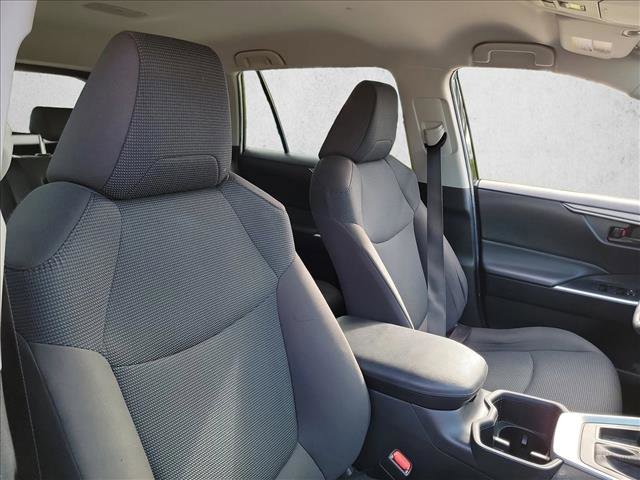 Used 2022 Toyota RAV4 LE FWD image 15