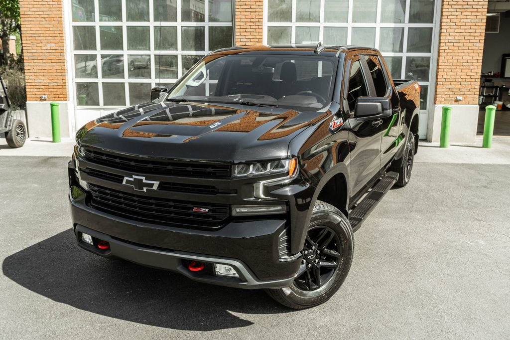 Used 2022 Chevrolet Silverado 1500 LT Trail Boss w/ Bed Protection Package AWD/4WD image 2