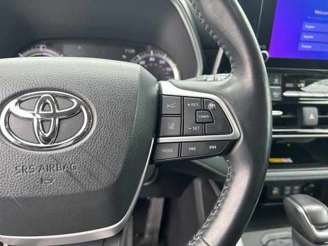 Used 2023 Toyota Highlander XLE image 22