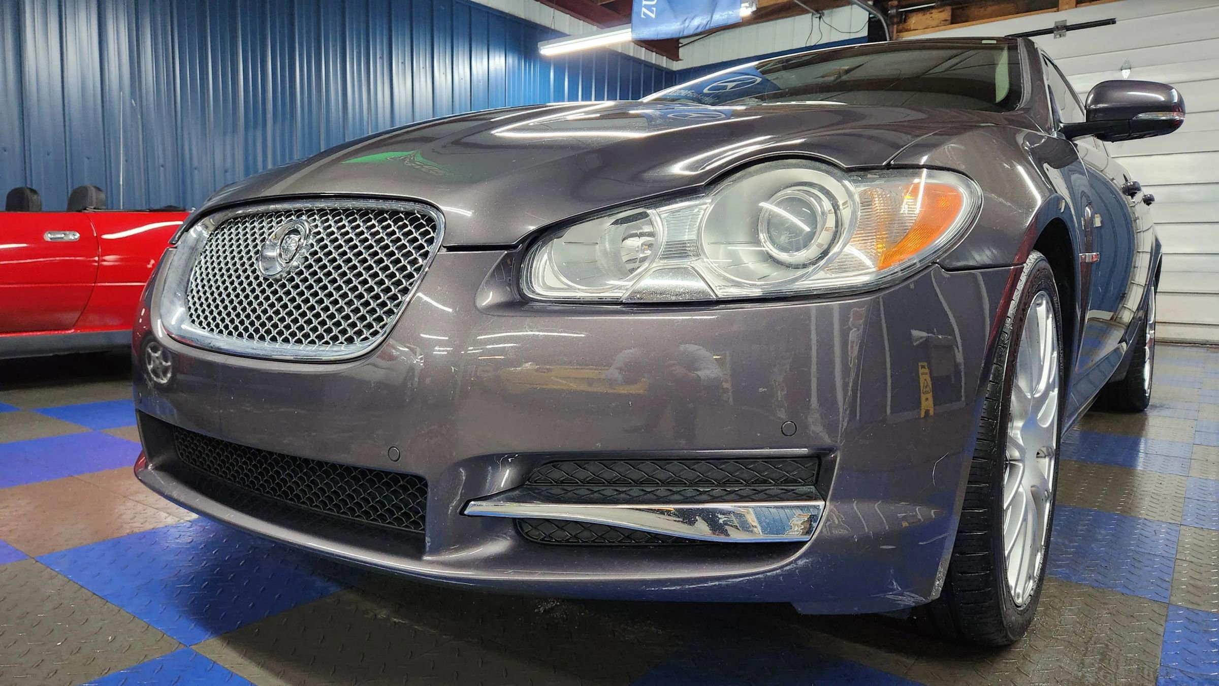 Used 2011 Jaguar XF Portfolio image 5