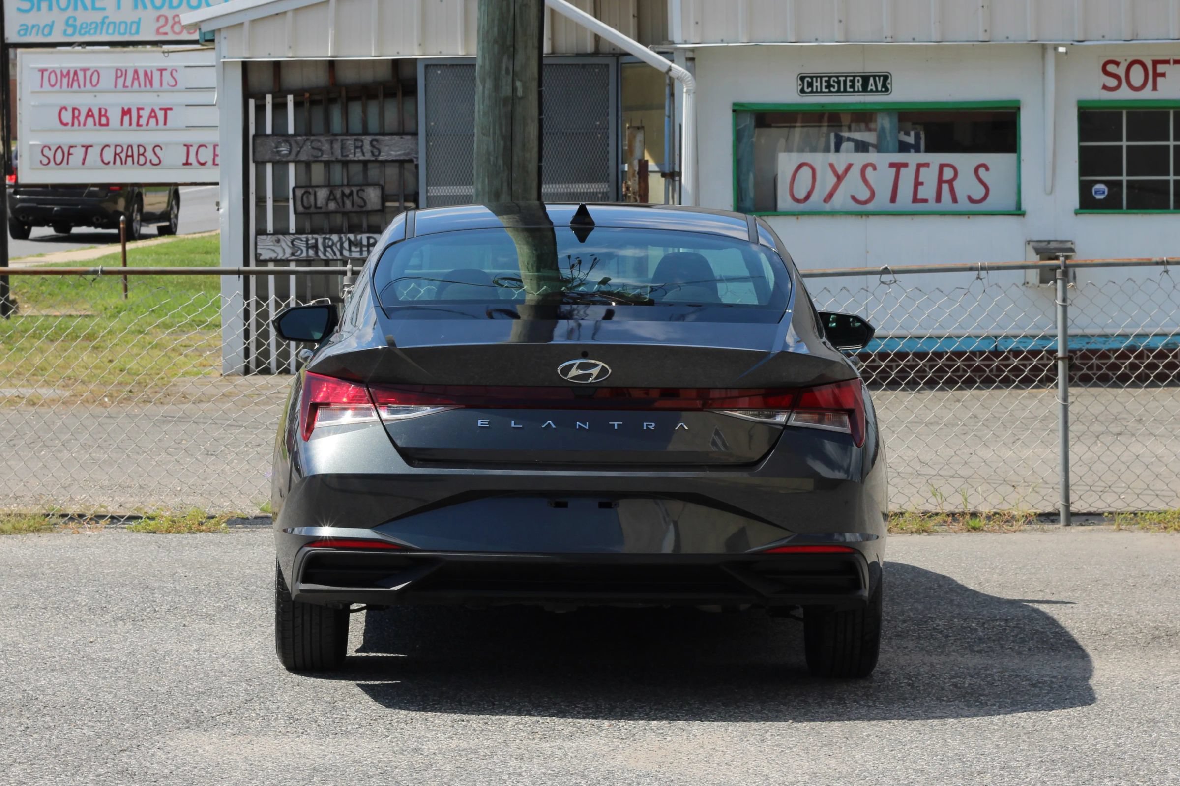 Used 2022 Hyundai Elantra SE FWD image 7