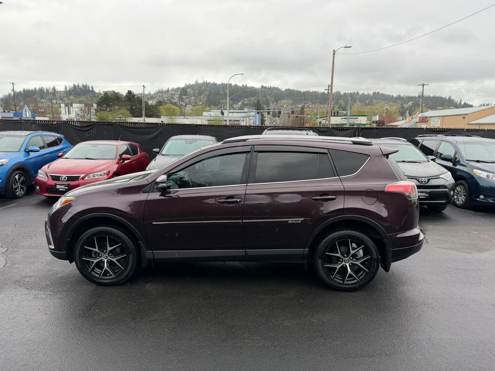 Used 2017 Toyota RAV4 SE w/ Power Special Value Package AWD/4WD image 8