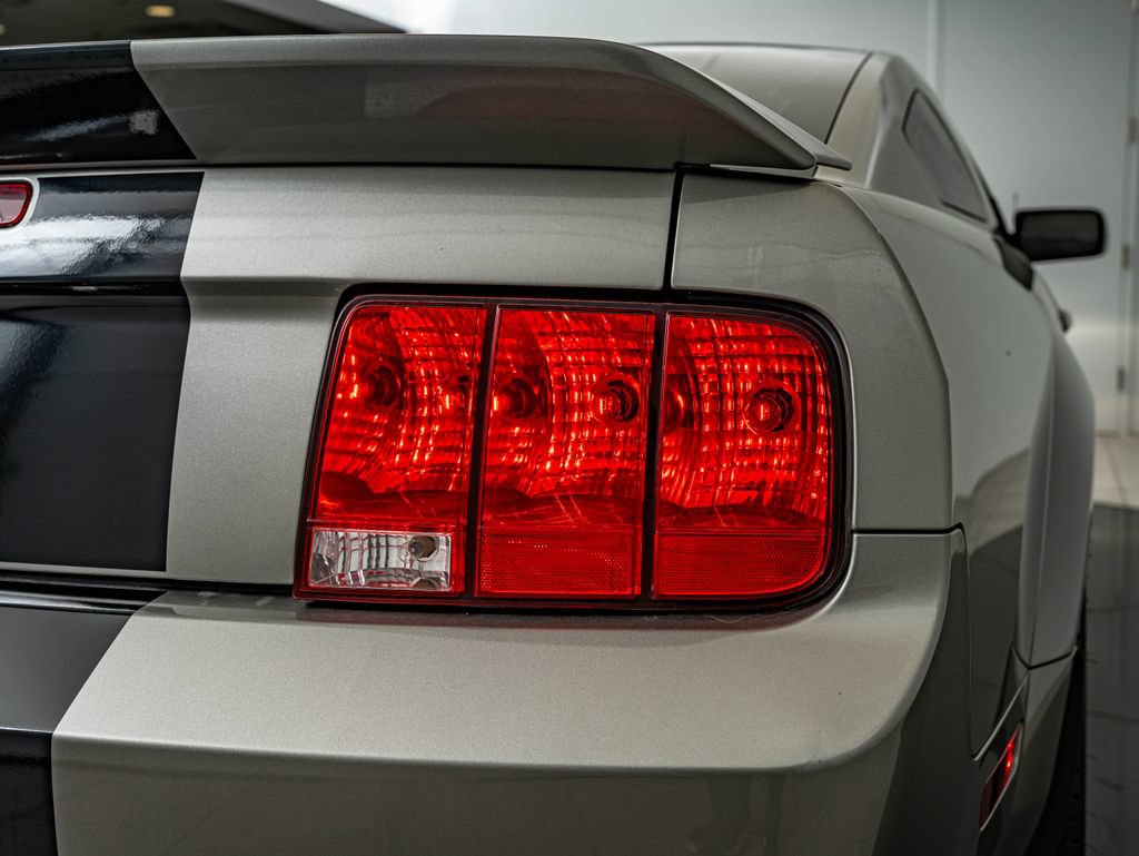 Used 2009 Ford Mustang Shelby GT500 RWD image 16