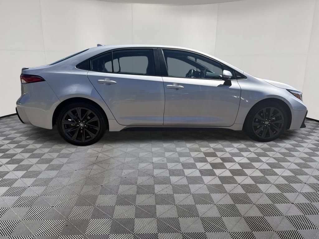 Used 2026 Toyota Corolla XSE FWD image 10