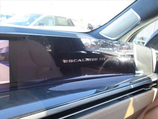 New 2025 Cadillac Escalade IQ Luxury 2 image 34