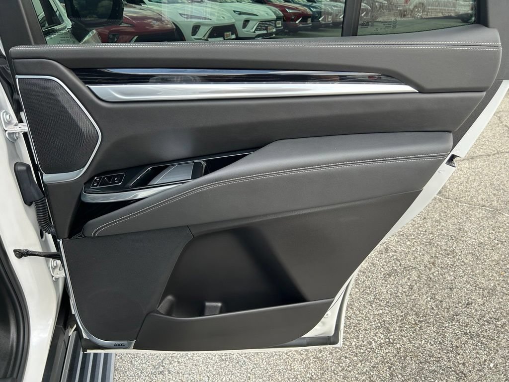 Used 2025 Cadillac Escalade Sport w/ LPO, ONYX Package RWD image 19