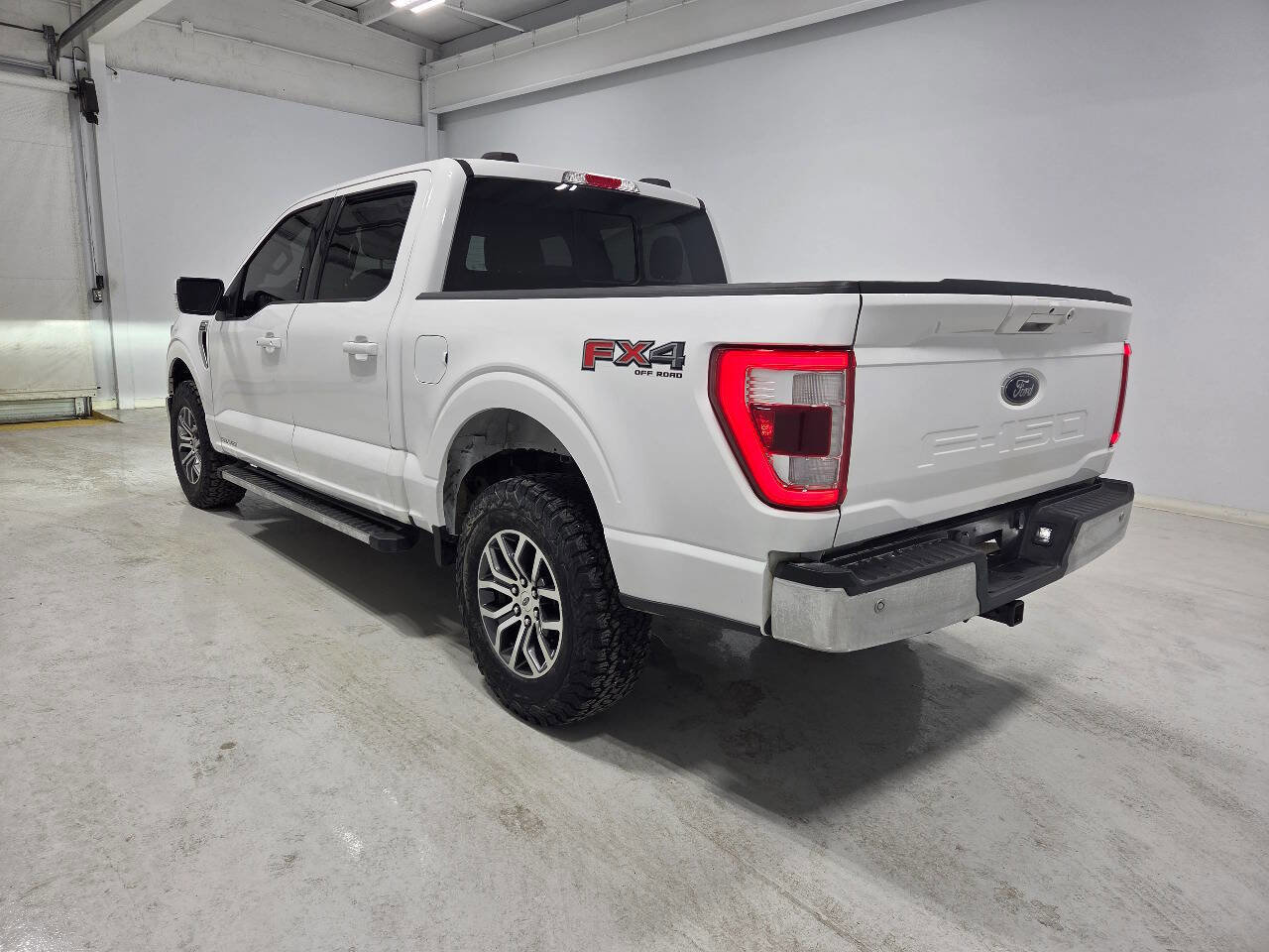 Used 2021 Ford F150 Lariat w/ FX4 Off-Road Package AWD/4WD image 5