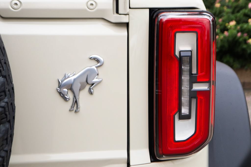 Used 2022 Ford Bronco Everglades AWD/4WD image 48