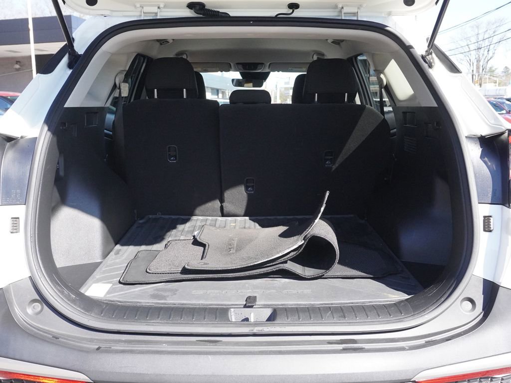 Used 2023 Kia Sportage LX image 17