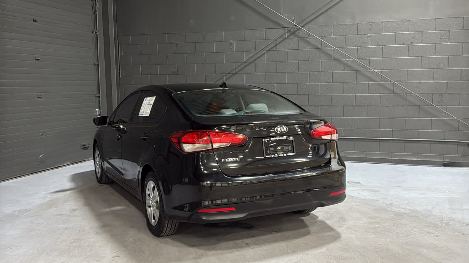Used 2017 Kia Forte LX FWD image 6