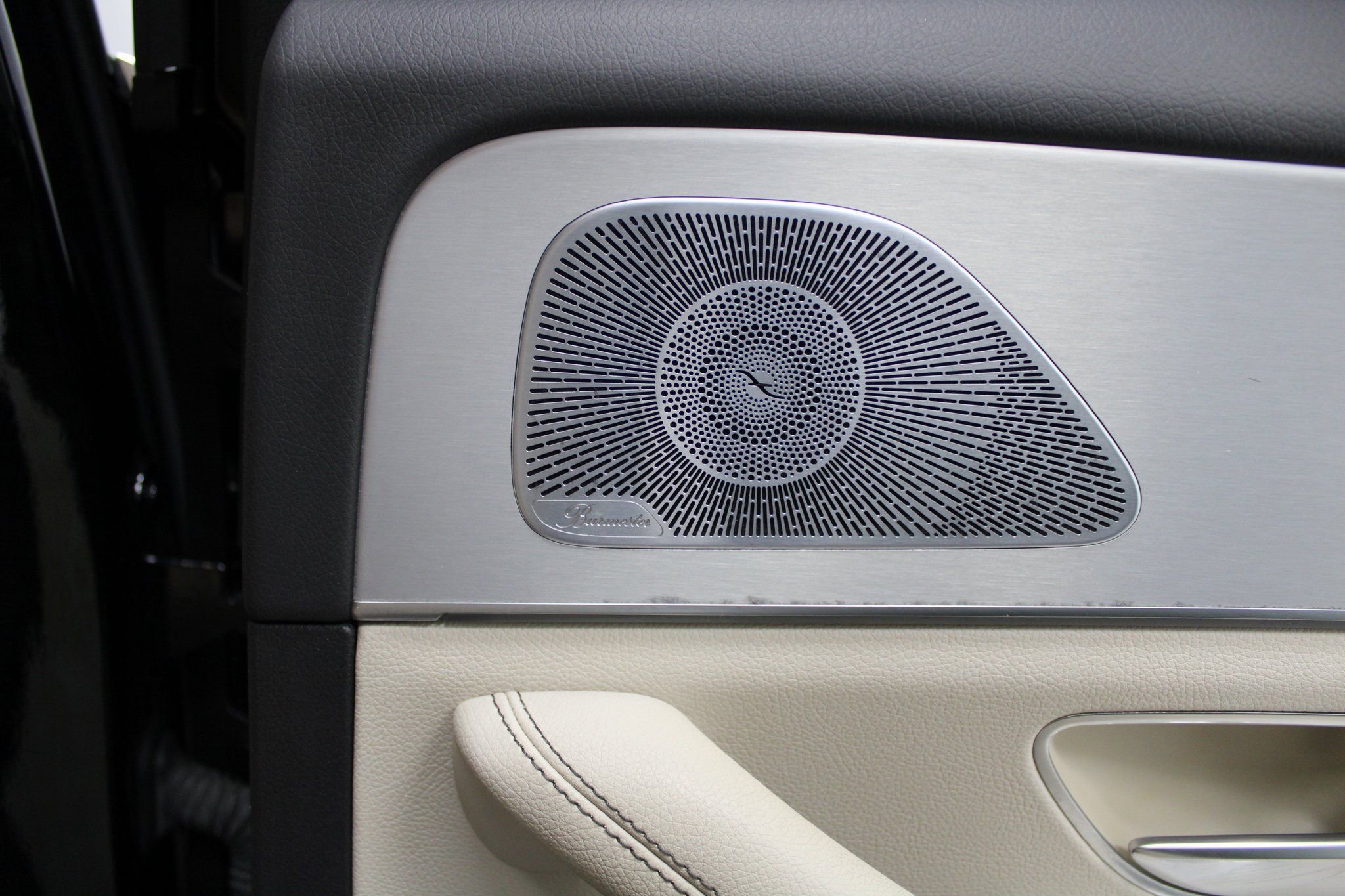 Used 2020 Mercedes-Benz GLE 350 4MATIC w/ Premium Package image 24