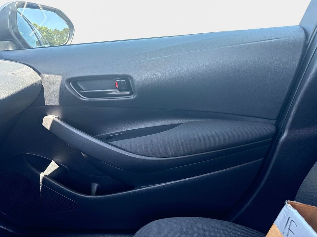 Used 2025 Toyota Corolla LE image 20