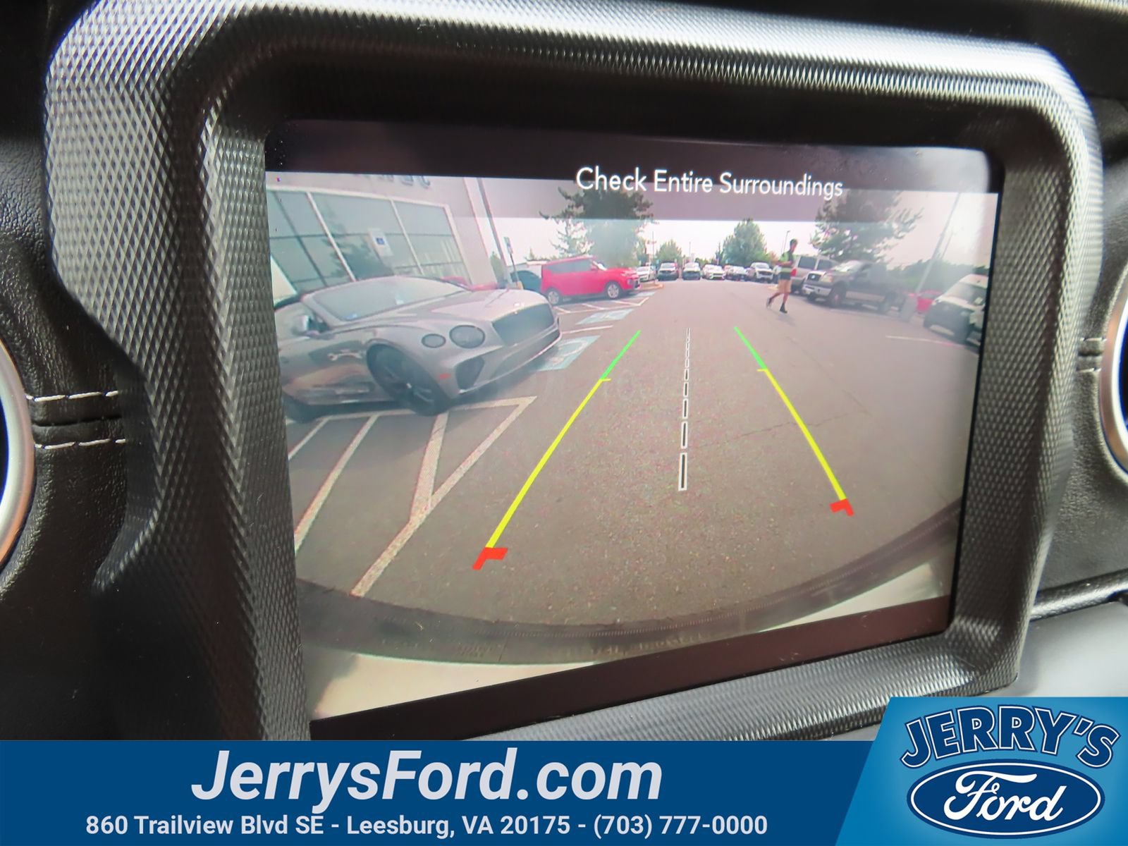 Used 2020 Jeep Wrangler Unlimited Sahara AWD/4WD image 25
