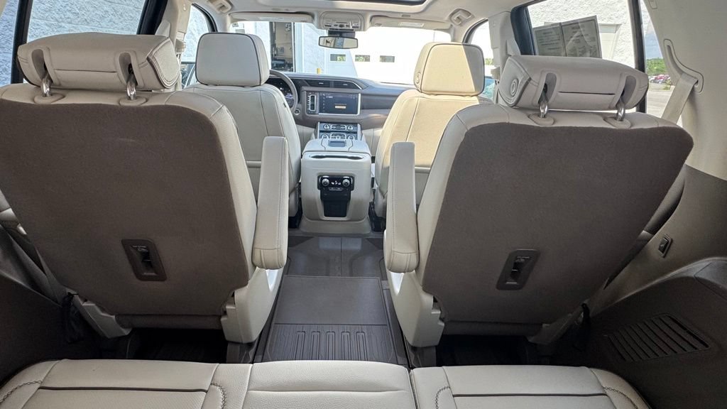 Used 2023 GMC Yukon Denali w/ Max Trailering Package AWD/4WD image 7
