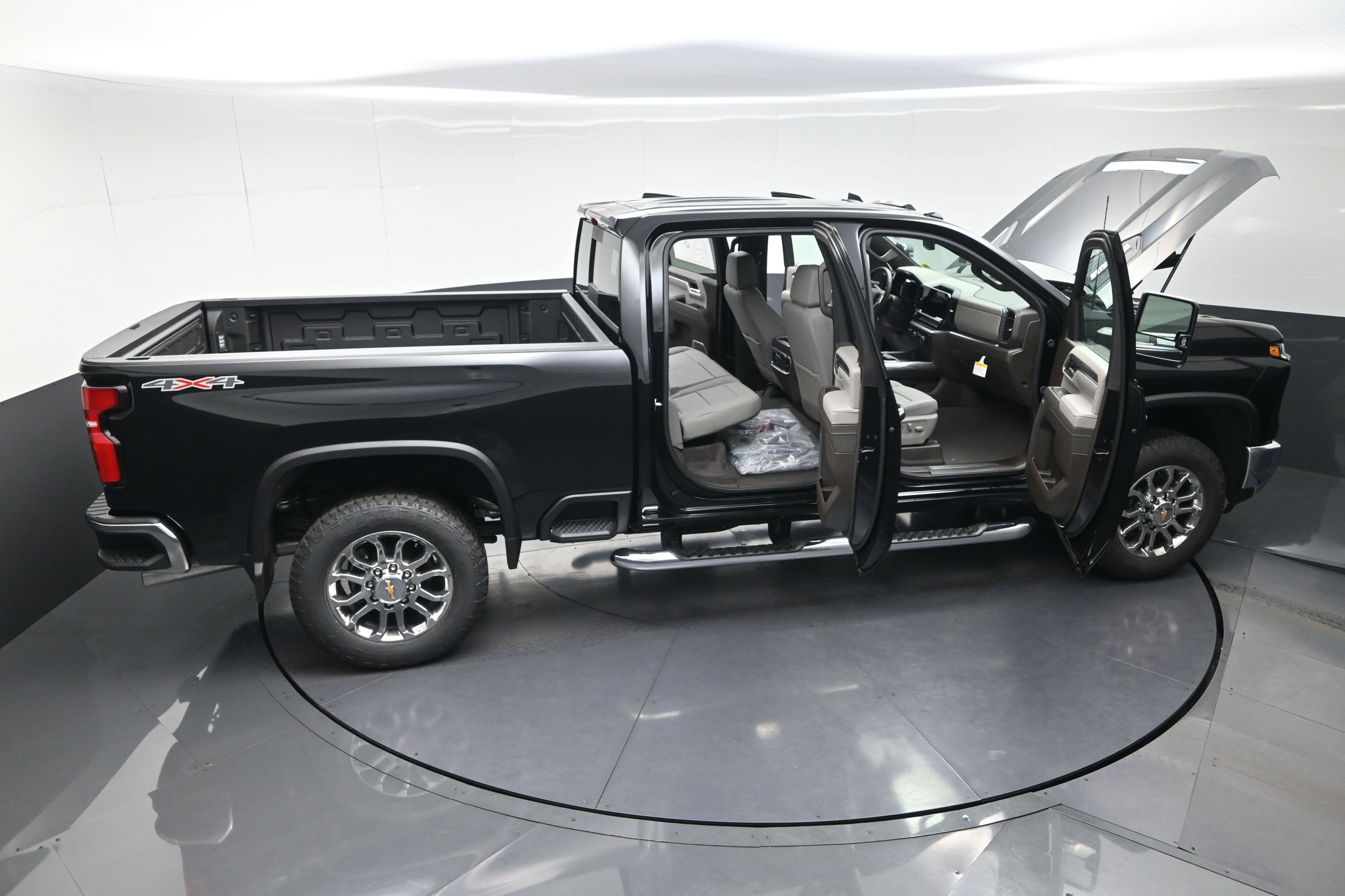 New 2026 Chevrolet Silverado 2500 LTZ w/ LTZ Convenience Package image 14