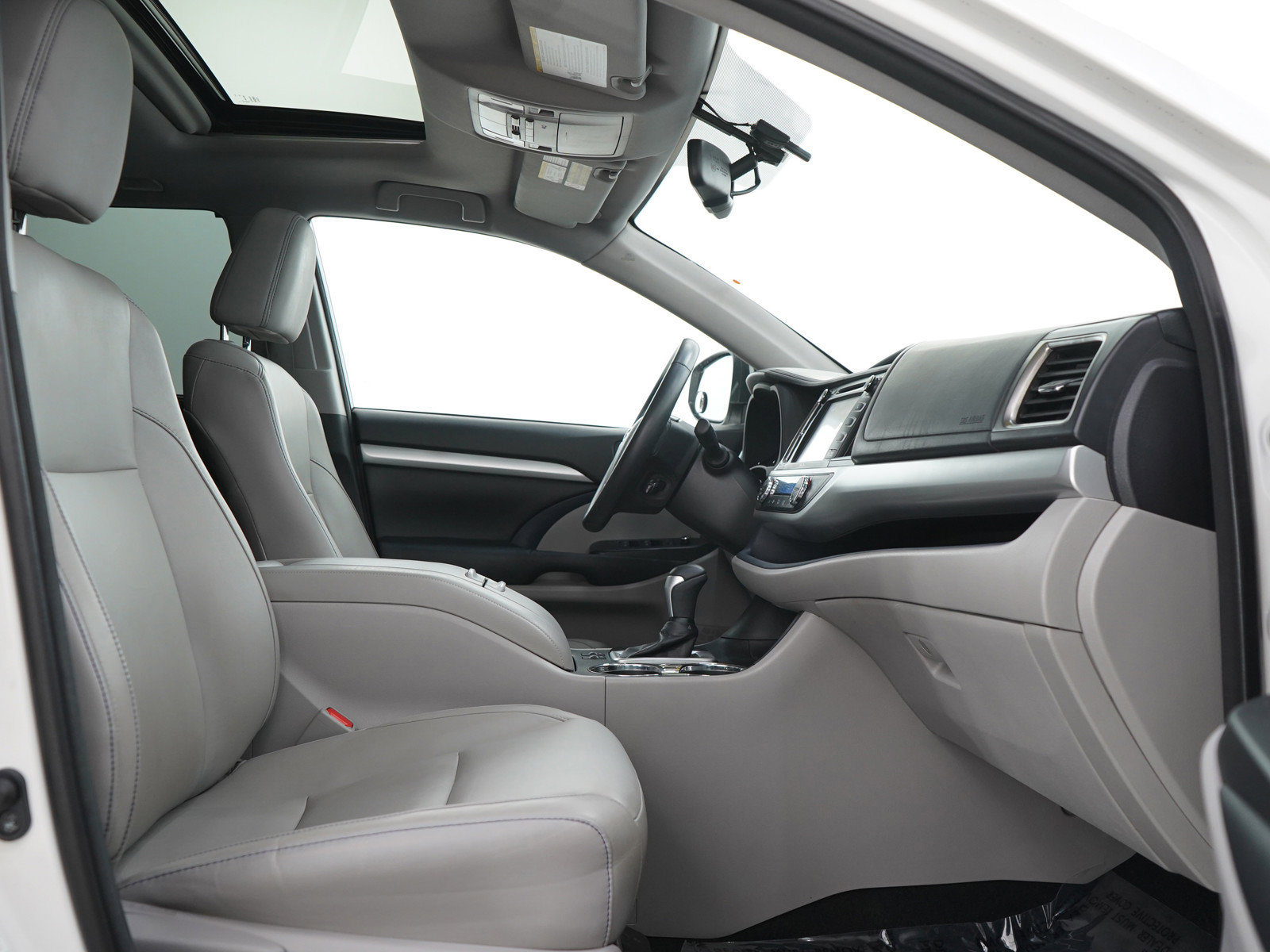 Used 2015 Toyota Highlander XLE image 11