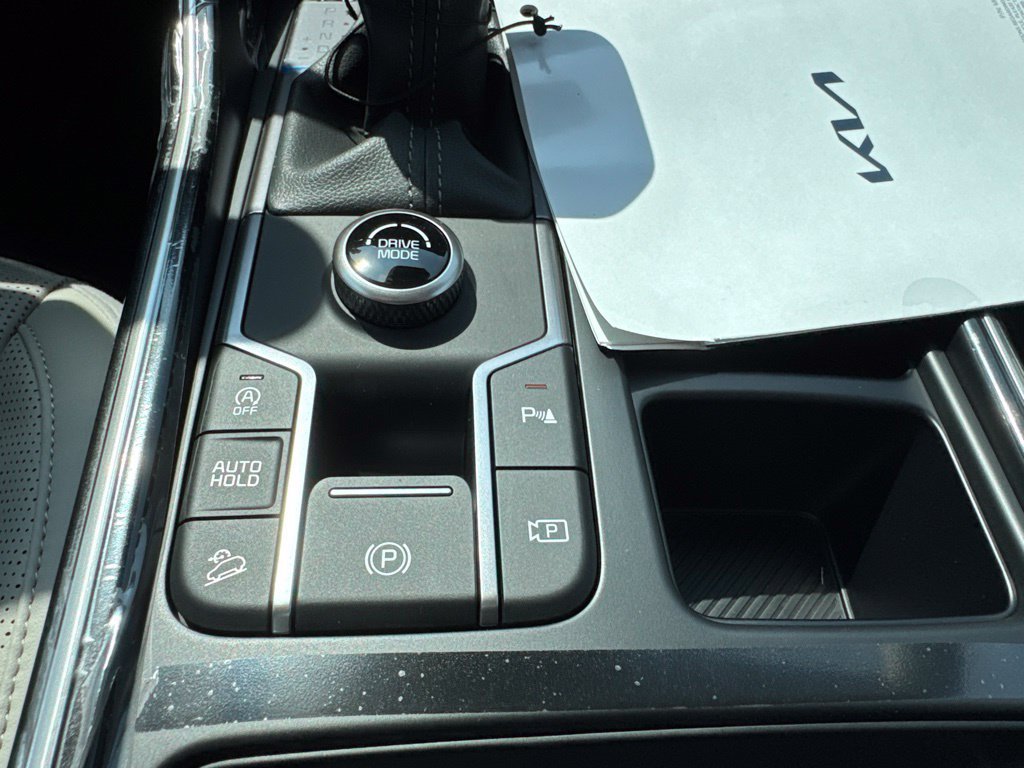 New 2026 Kia Sorento S w/ S Panoramic Sunroof Package FWD image 16
