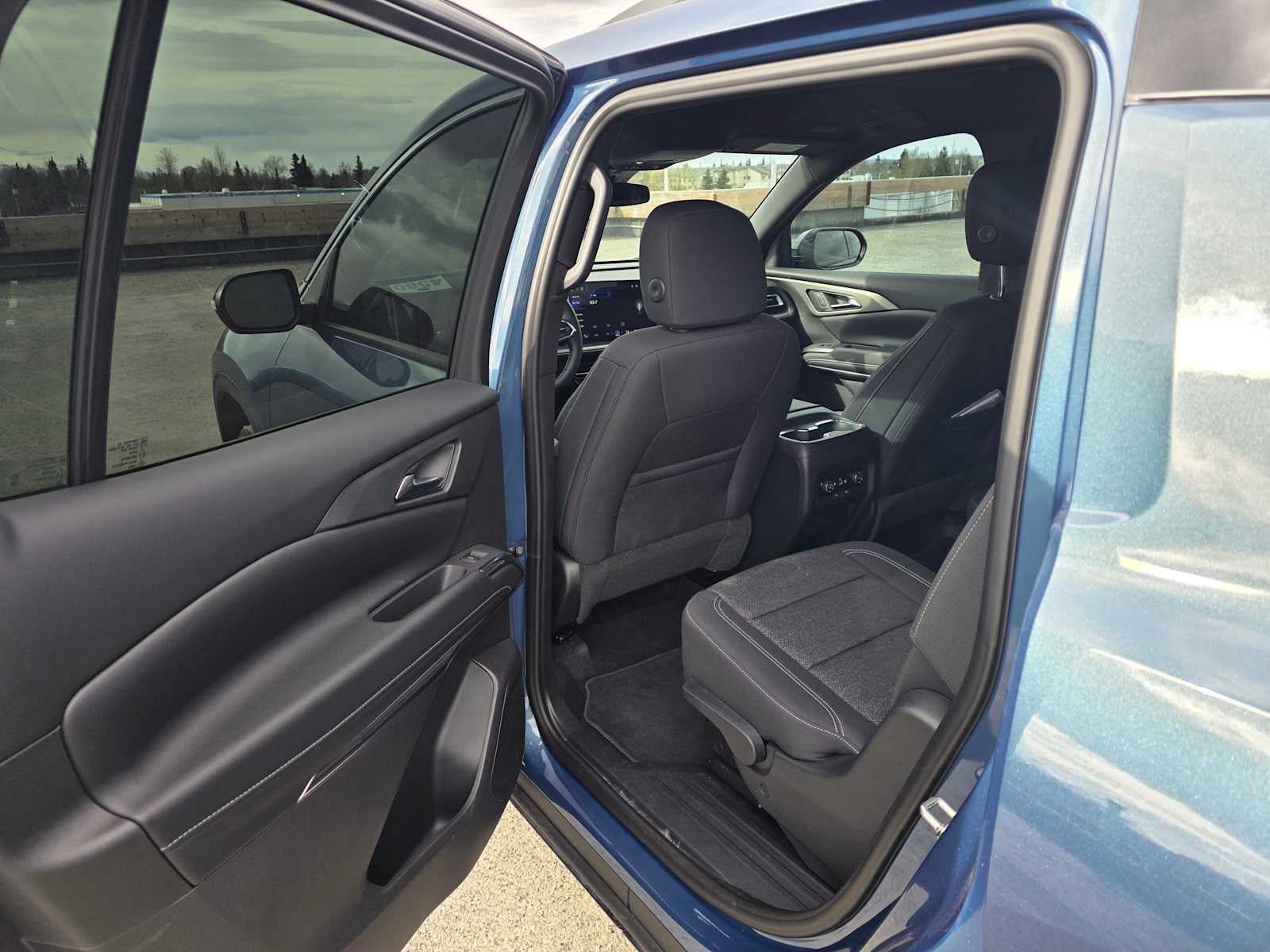 Used 2026 Chevrolet Traverse LT AWD/4WD image 15
