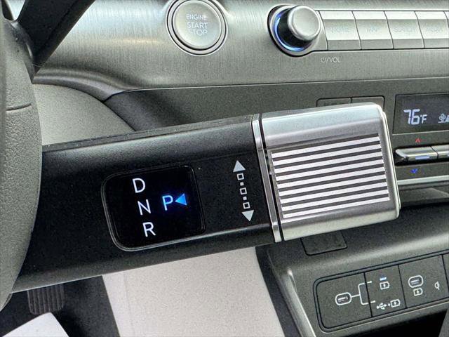 Used 2025 Hyundai Kona Limited image 26