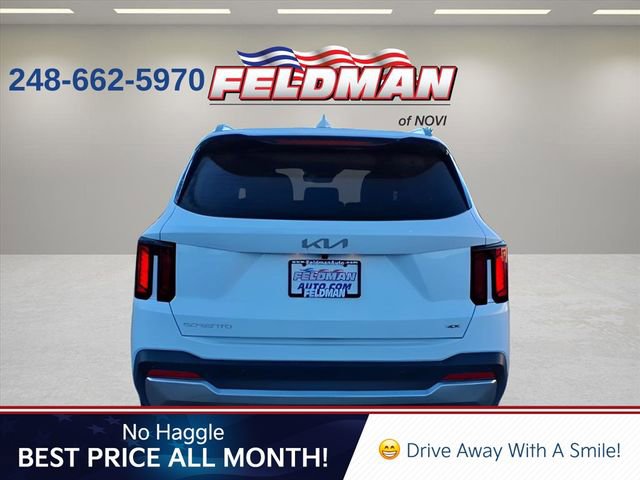 Used 2025 Kia Sorento S image 4