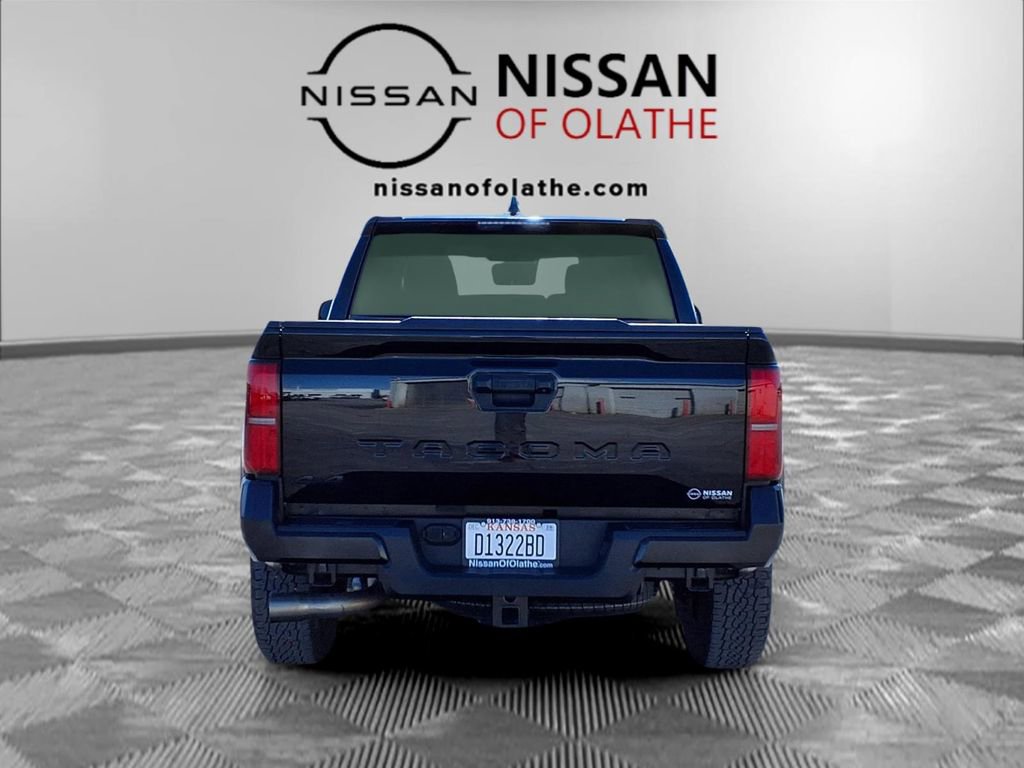Used 2025 Toyota Tacoma TRD Off-Road image 27