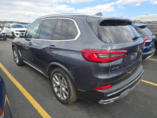 Used 2019 BMW X5 xDrive40i w/ Premium Package image 2