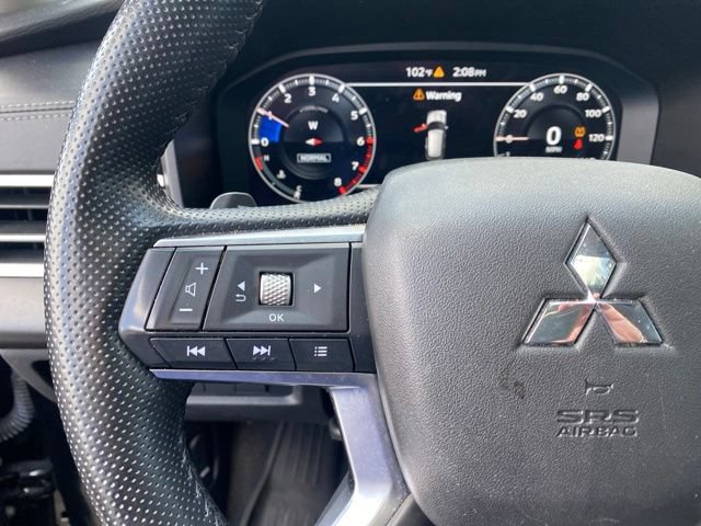 Used 2024 Mitsubishi Outlander SE FWD image 11