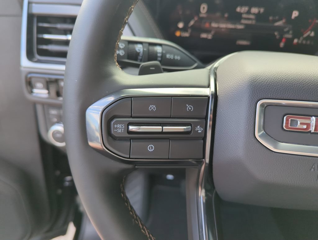 Used 2025 GMC Yukon AT4 w/ AT4 Premium Package AWD/4WD image 21