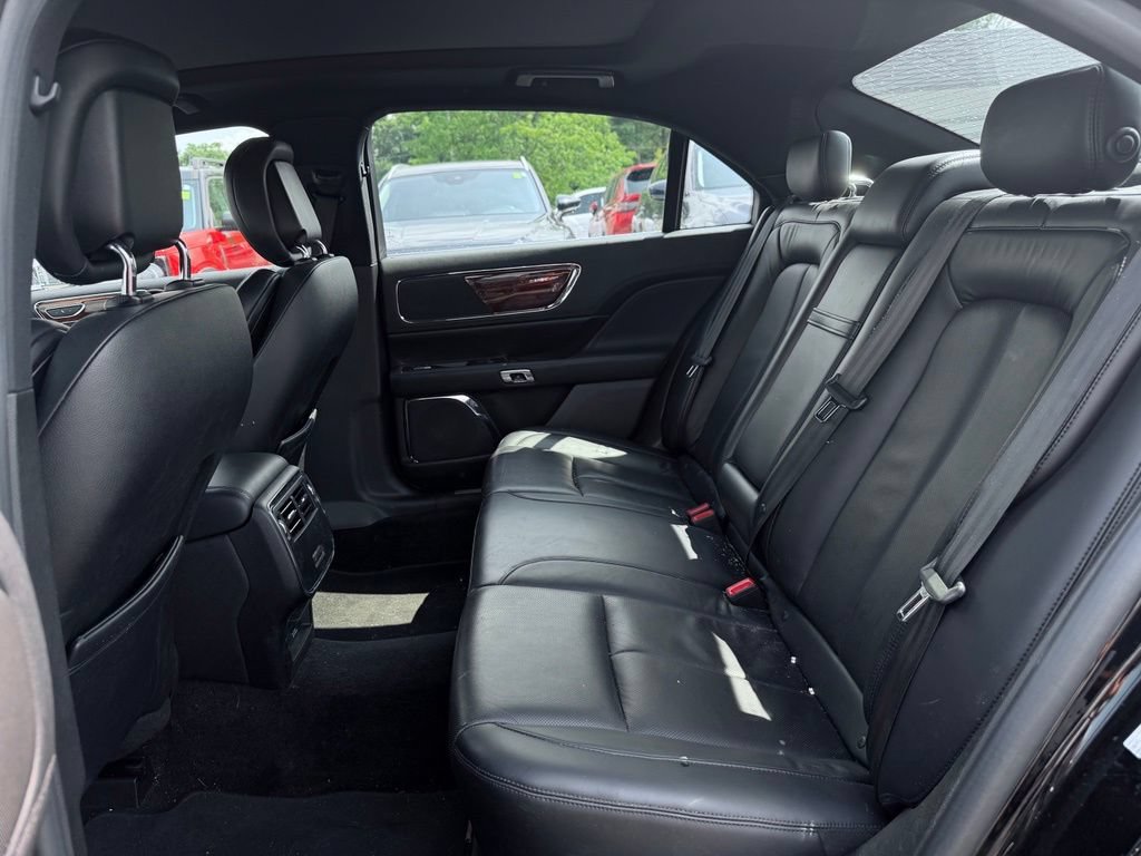 Used 2017 Lincoln Continental Select w/ Climate Package AWD/4WD image 21