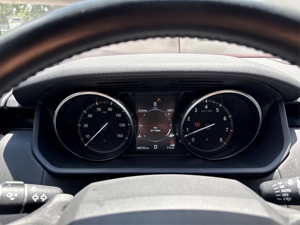 Used 2017 Land Rover Discovery SE AWD/4WD image 18