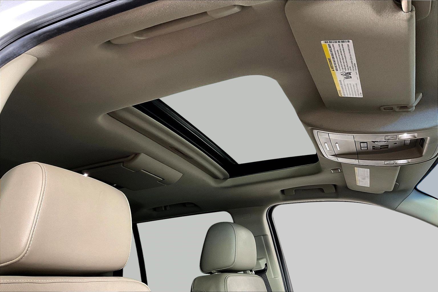 Used 2019 Chevrolet Tahoe Premier AWD/4WD image 28