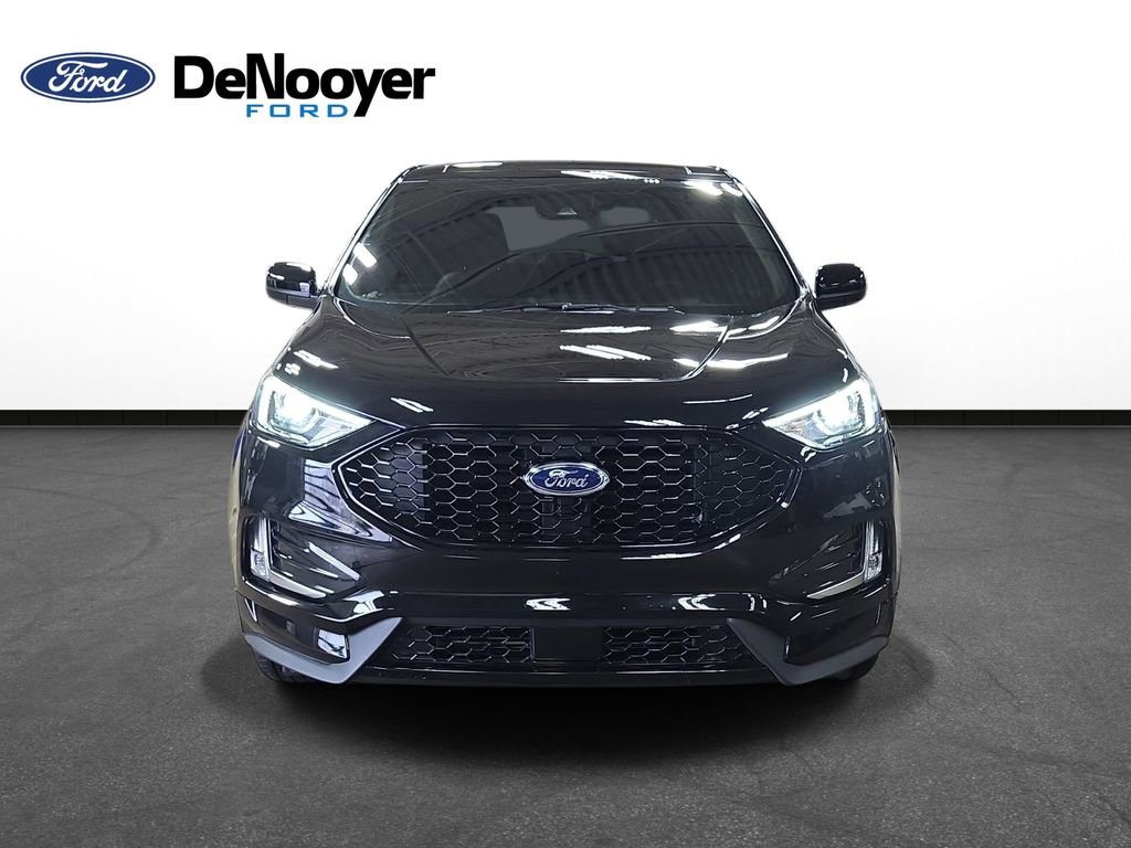 Used 2024 Ford Edge ST-Line image 3