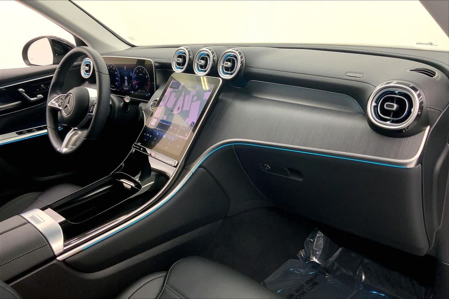 Used 2023 Mercedes-Benz GLC 300 image 11