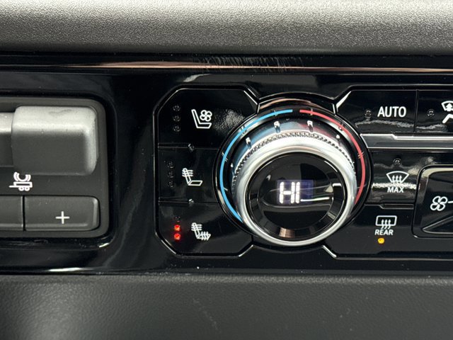 New 2026 GMC Sierra 2500 SLT w/ SLT Premium Package image 23