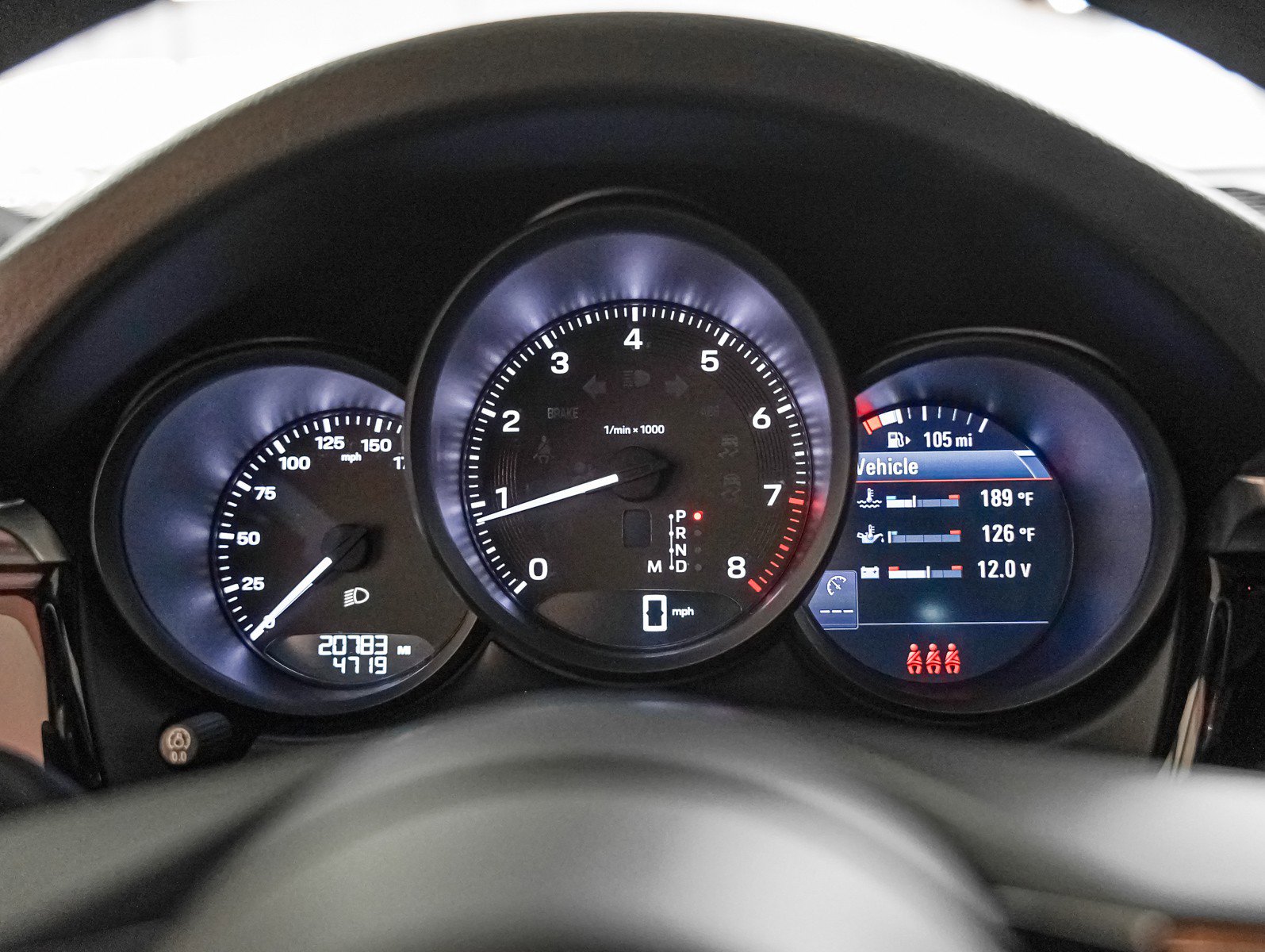 Certified 2023 Porsche Macan image 18