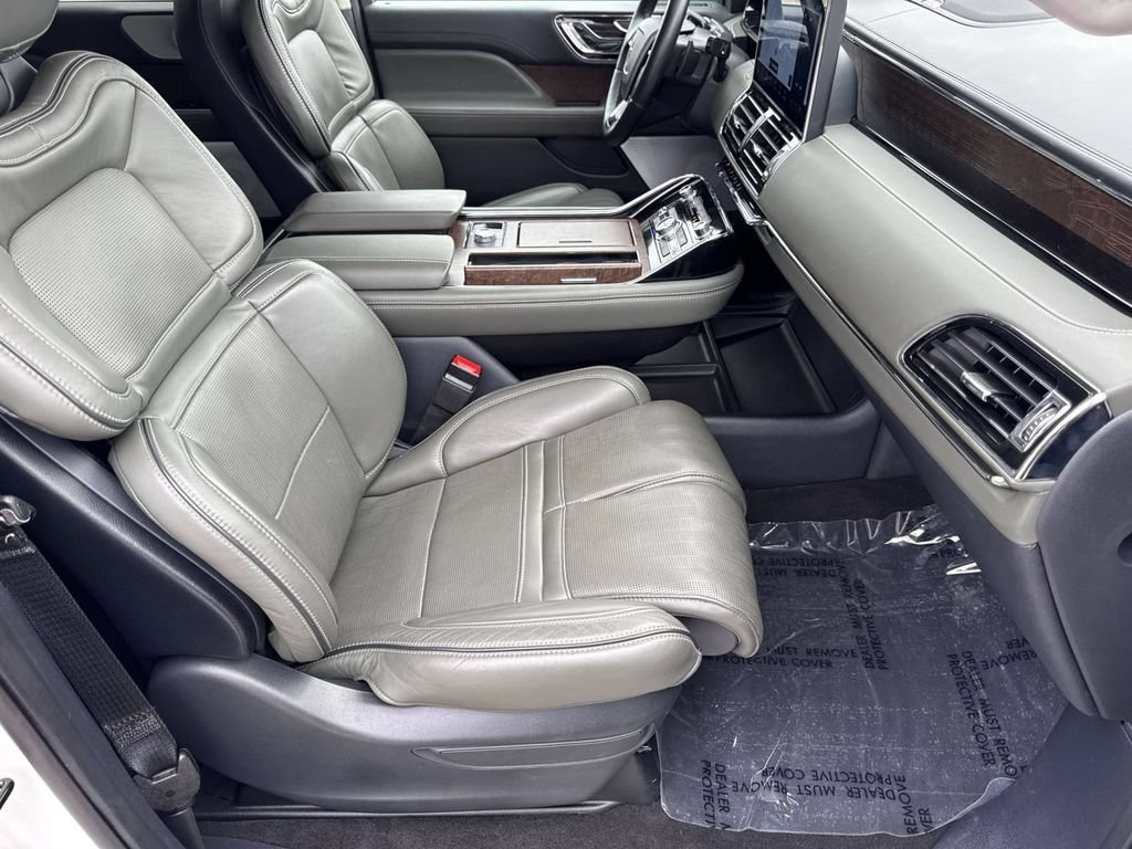 Certified 2024 Lincoln Navigator Black Label AWD/4WD image 32