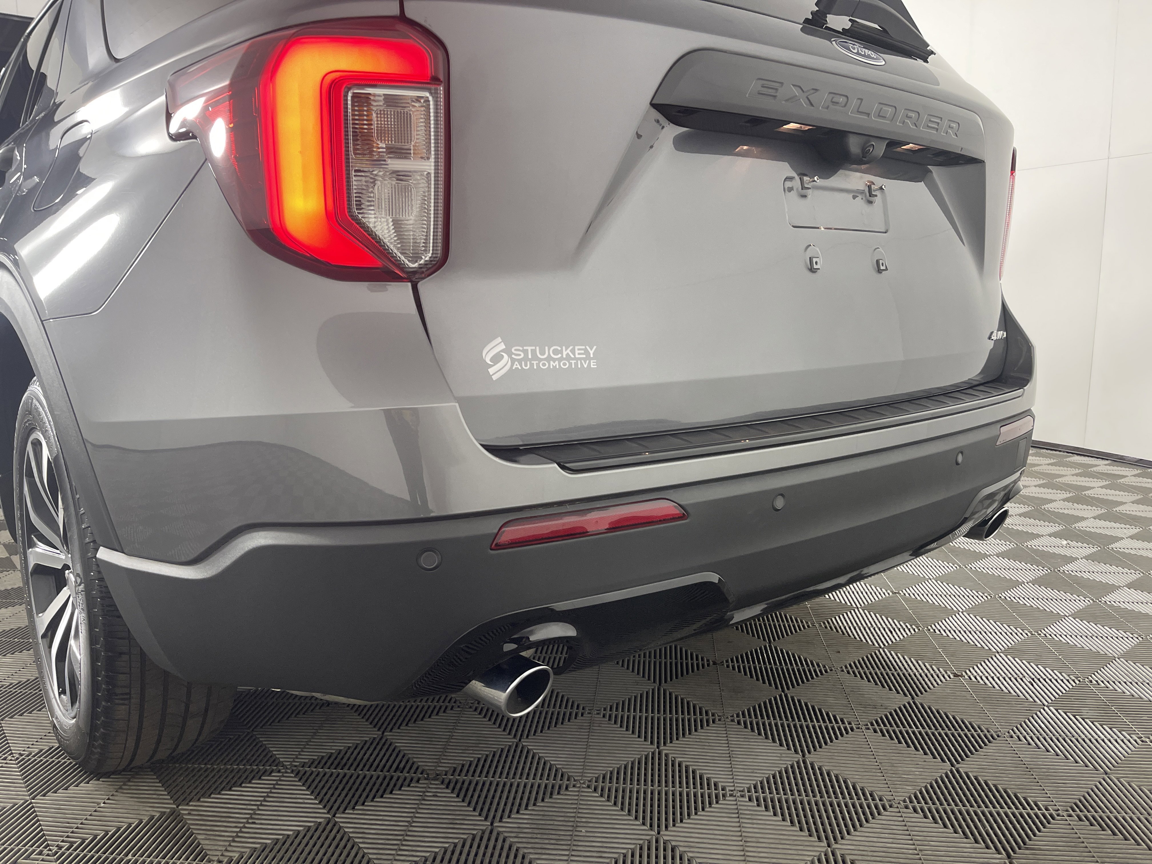 Used 2022 Ford Explorer ST-Line image 6