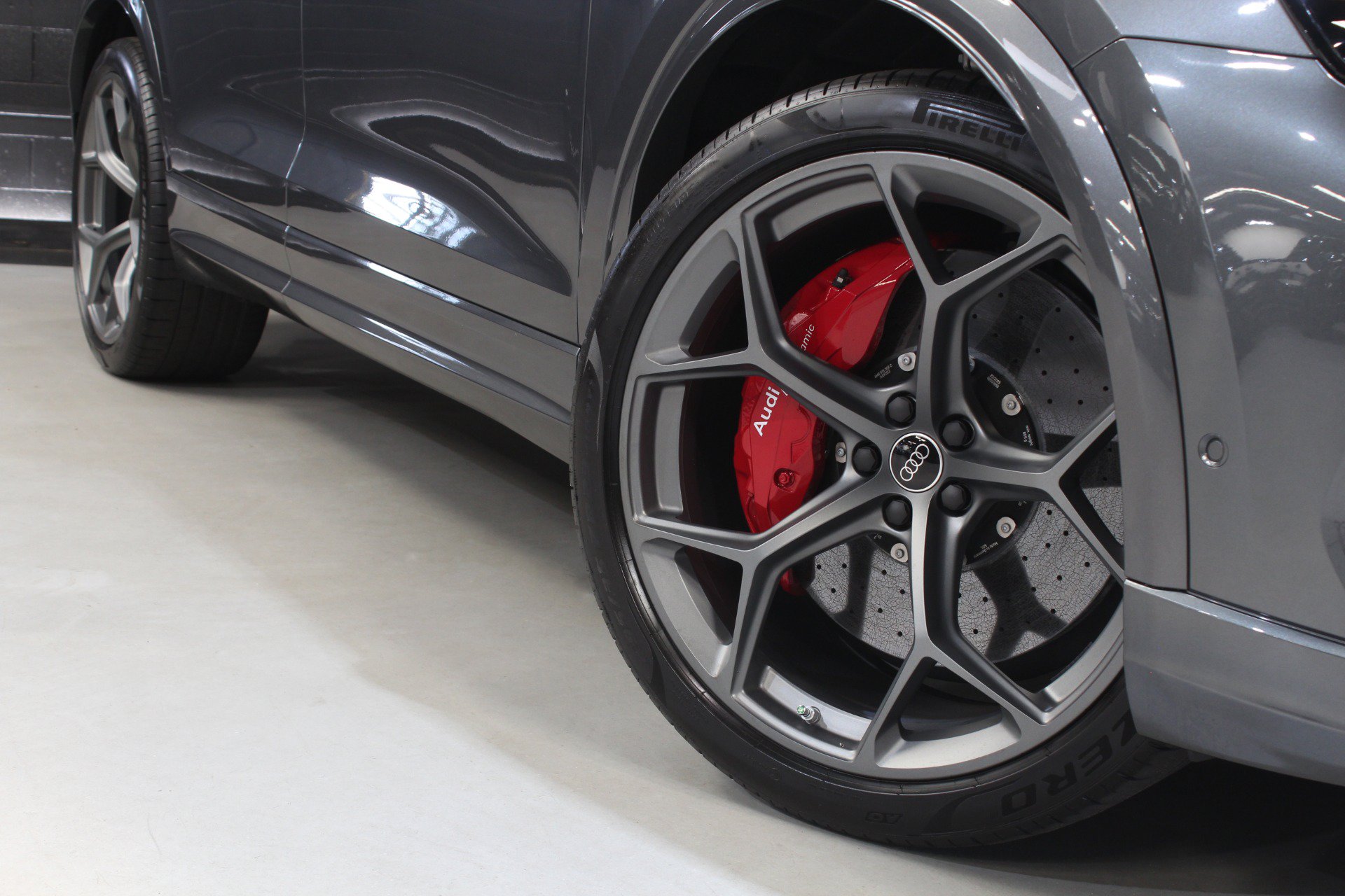 Used 2025 Audi RS Q8 performance AWD/4WD image 19