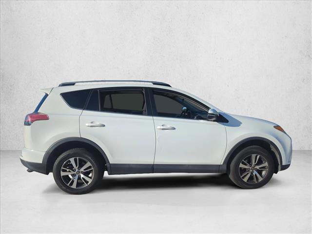Used 2018 Toyota RAV4 XLE image 4