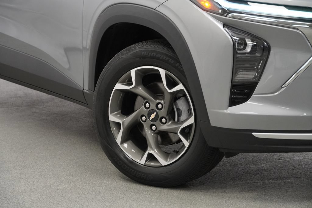 Used 2024 Chevrolet Trax LT w/ Driver Confidence Package FWD image 10
