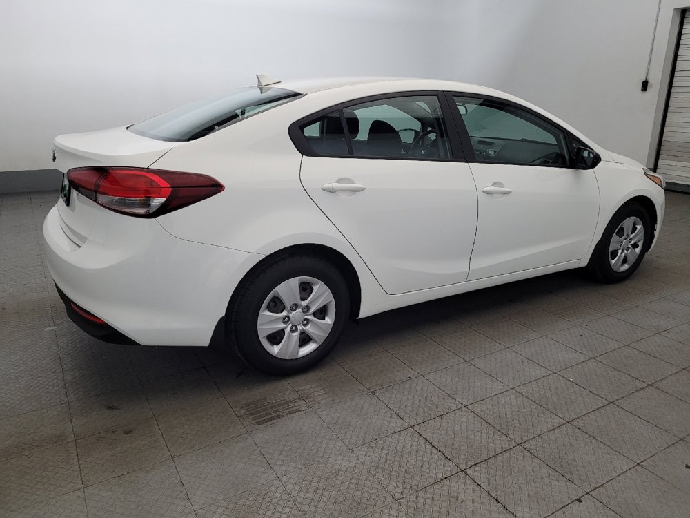 Used 2017 Kia Forte LX FWD image 10