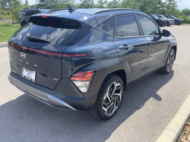 Used 2026 Hyundai Kona SEL Premium FWD image 5
