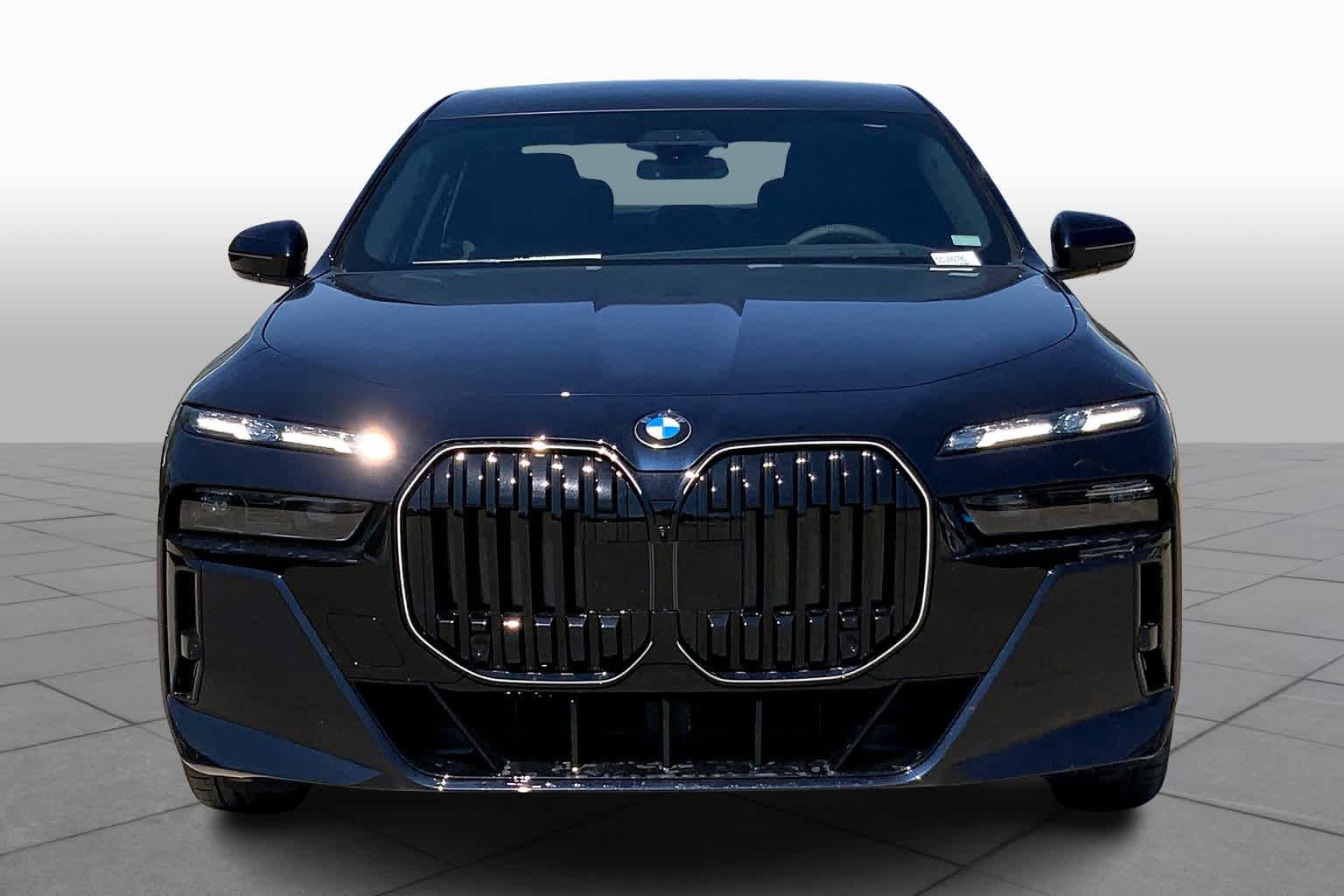 New 2025 BMW 760i xDrive image 3