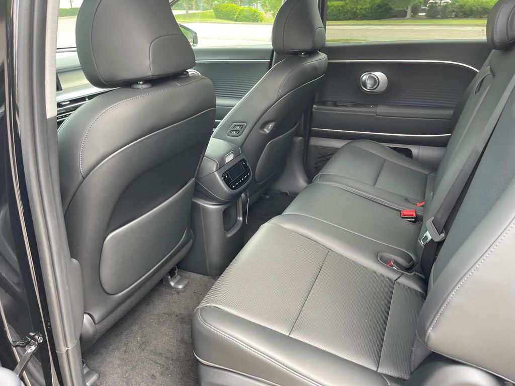New 2026 Hyundai Ioniq 9 SEL image 18